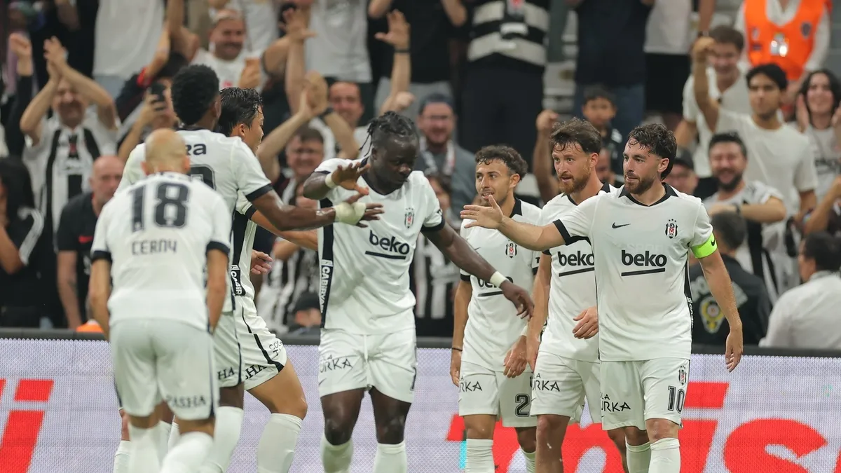 Beşiktaş, Midtjylland'ı geçerek modern futbolun örneğini sergiledi