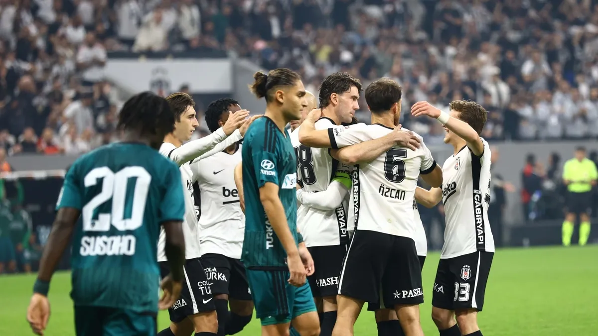 Beşiktaş, Kocaelispor'u 2-1 mağlup ederek liderin peşine düştü