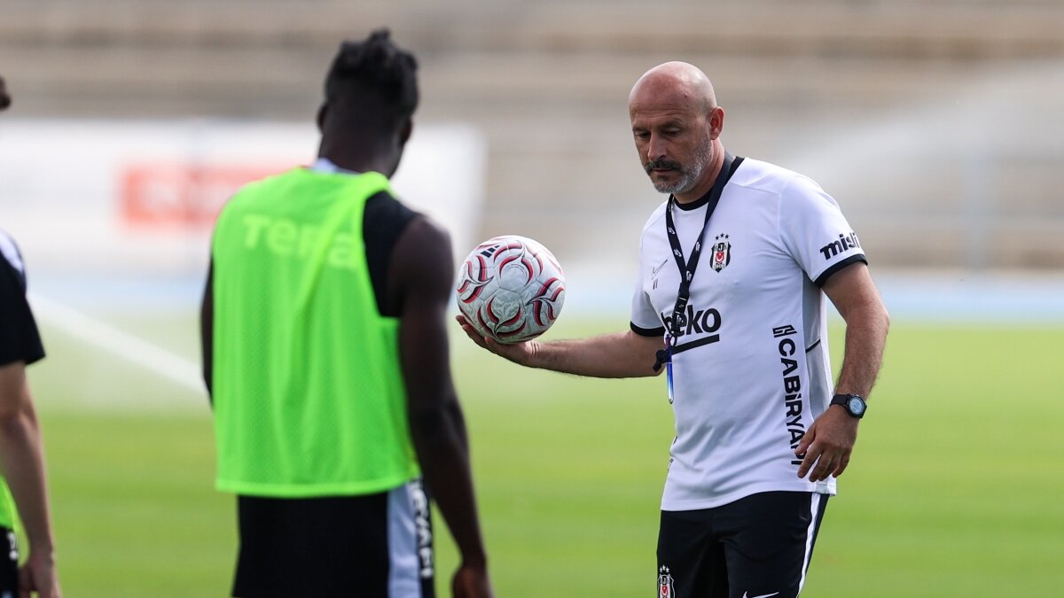 Beşiktaş'ın Slovakya Kampında Vincenzo Italiano Fırtınası
