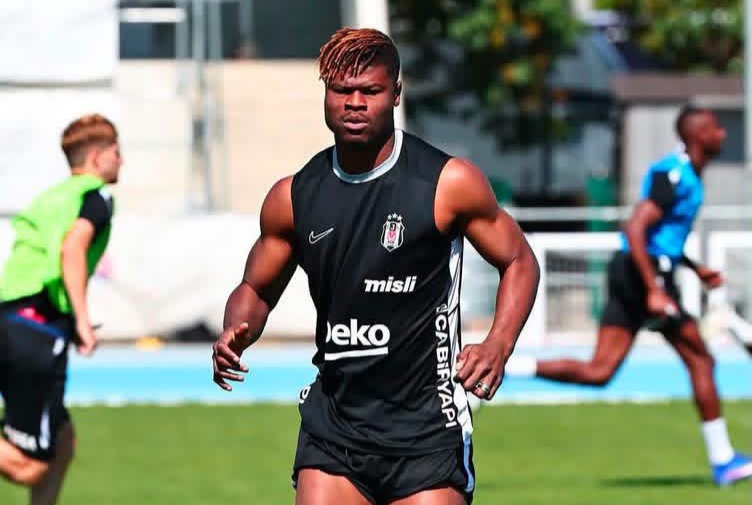 Emmanuel Agbadou'nun Beşiktaş'taki Geleceği Belirsizleşti