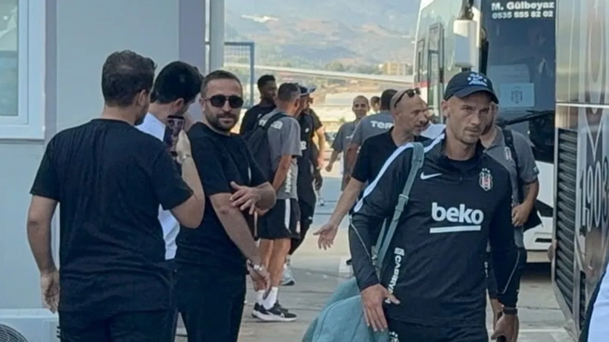 Beşiktaş, Alanya’da coşkulu bir şekilde karşılandı
