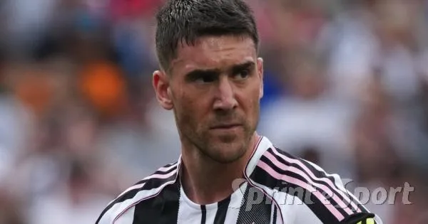 Vlahovic, Fenerbahçe - Beşiktaş derbisinde yıldızlaştı: Rıza ve gollerle dolu bir gece