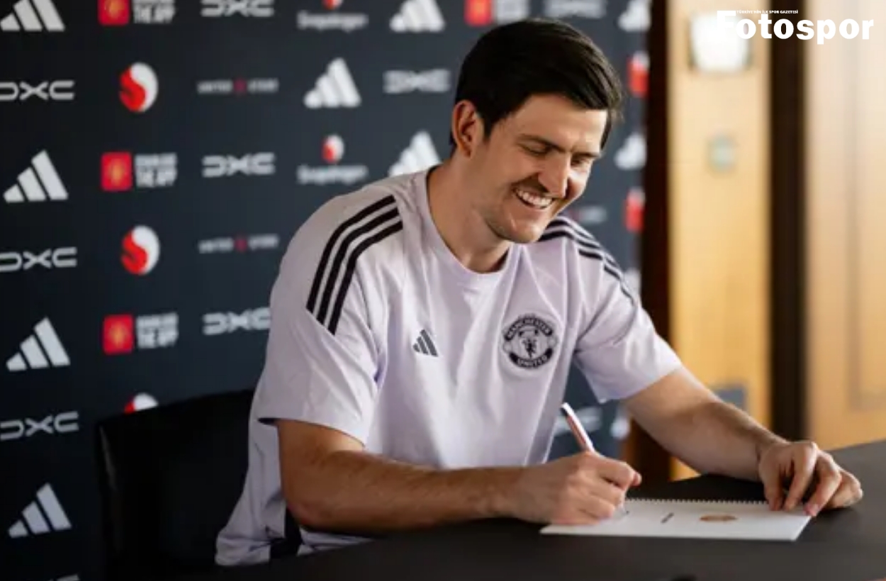 Harry Maguire, Manchester United ile yeni sözleşme imzaladı