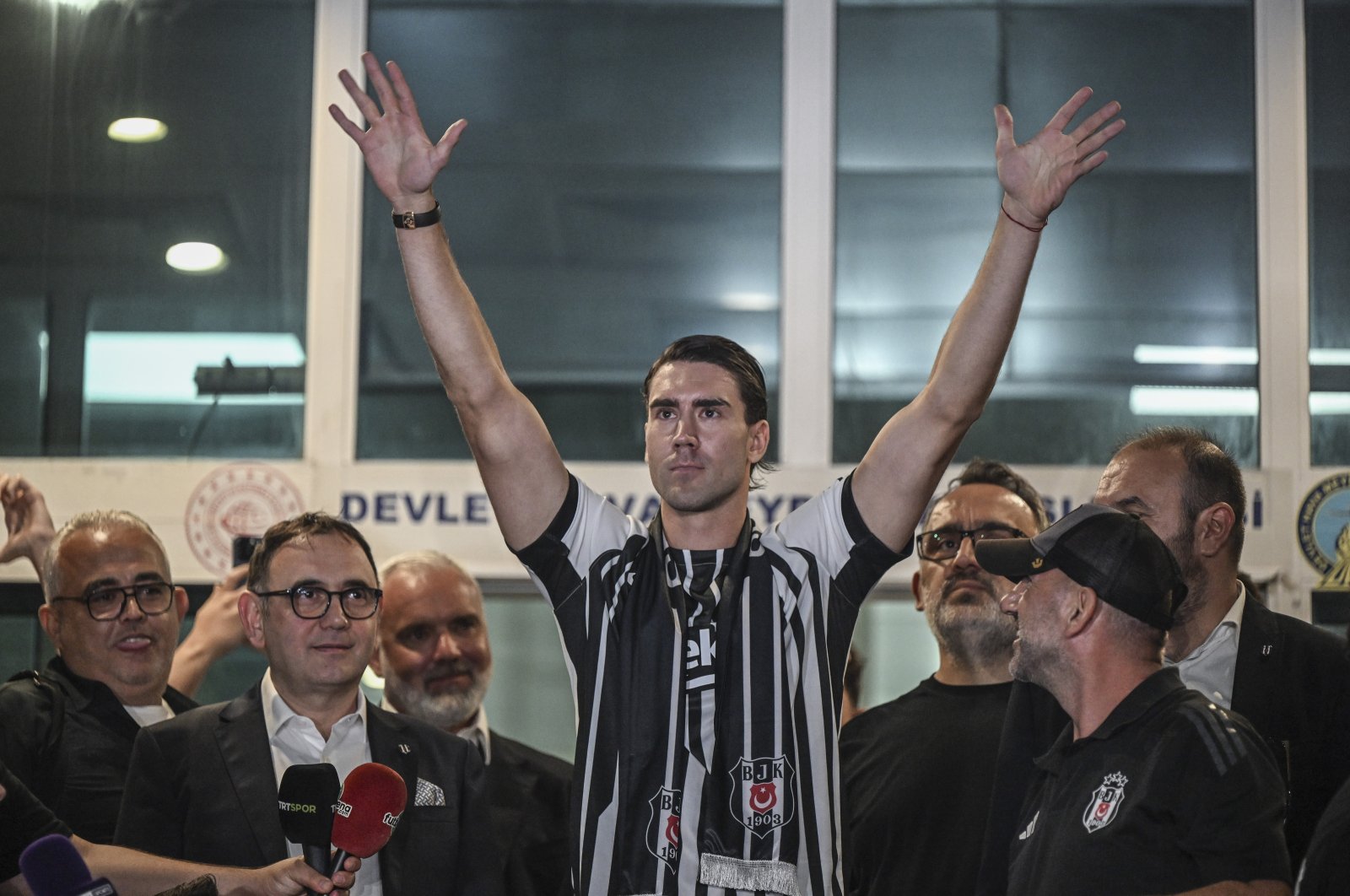 Dusan Vlahovic, Beşiktaş'a transfer için İstanbul'a geldi