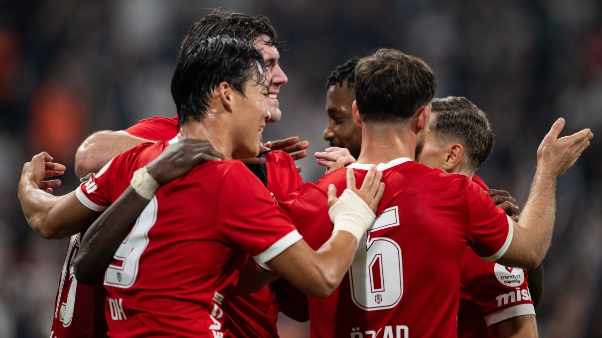 Beşiktaş, İstanbul Başakşehir'i mağlup ederek evinde 5'te 5 yaptı