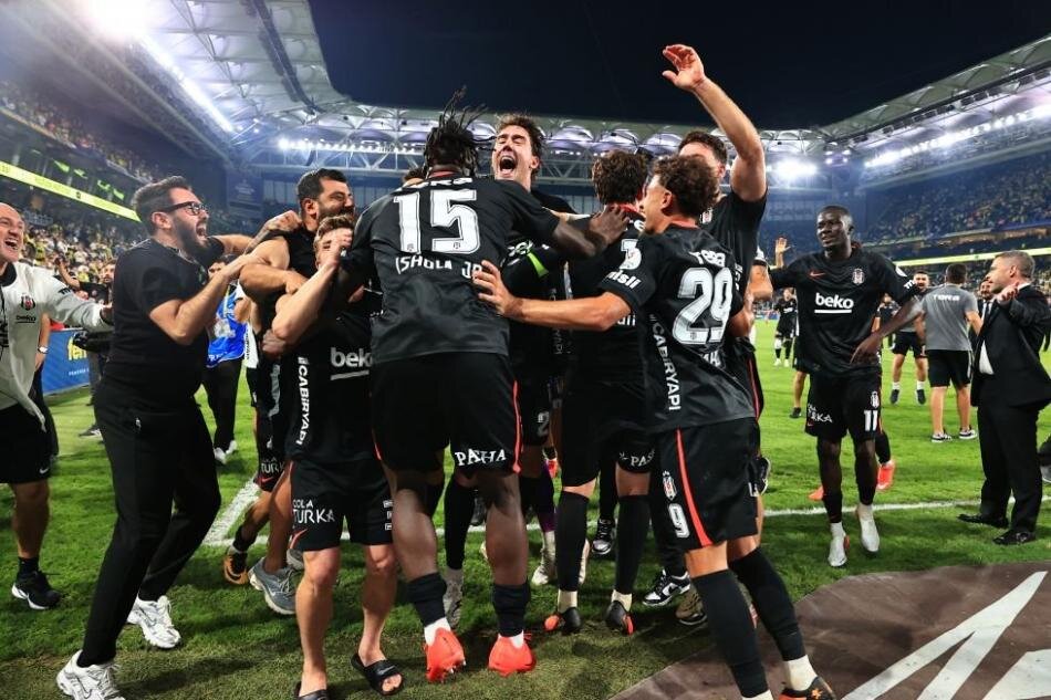 Beşiktaş'ın Derbi Zaferi Gazete Manşetlerinde