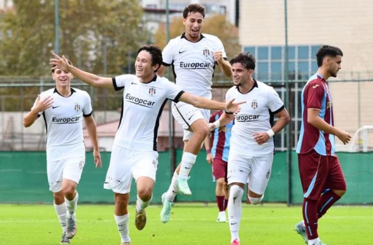 Beşiktaş U19, Trabzonspor'u 4-1 mağlup ederek 8'de 8 yaptı