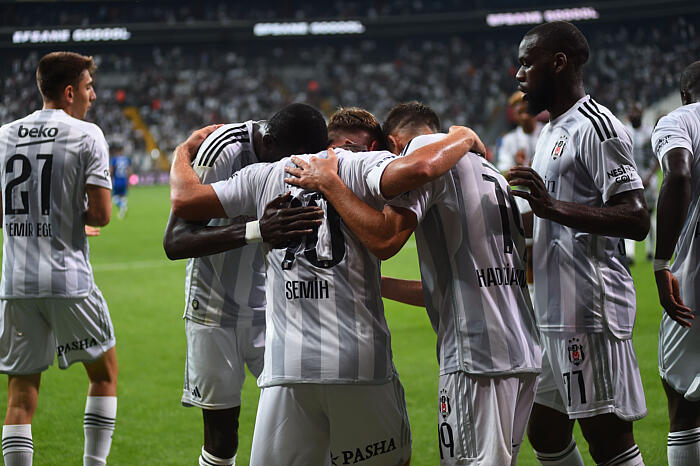 Beşiktaş - Midtjylland Maç Analizi: Hangi Takım Avantajlı?