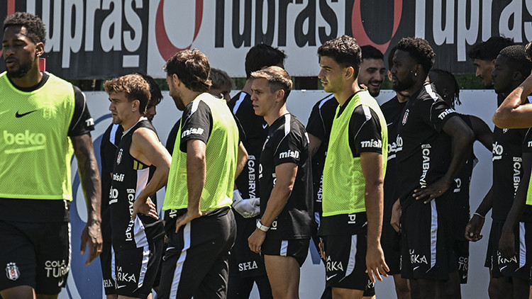 Beşiktaş, Hradec Kralove ile Maç Öncesi Son Antrenmanını Yaptı