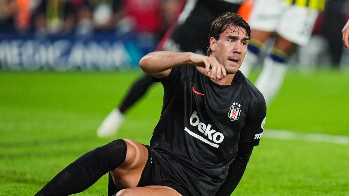 Vlahovic'e 2-5 maç cezası yolda! Beşiktaş derbisi sonrası şok gelişme