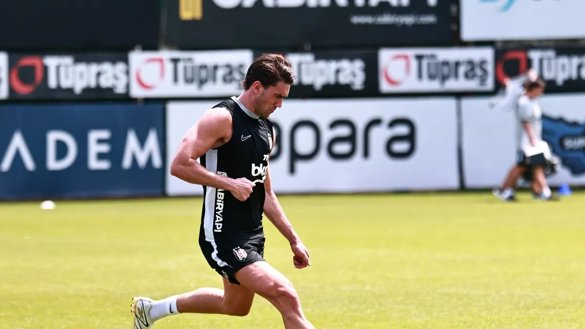 Dusan Vlahovic Beşiktaş'ta İlk Antrenmanına Çıktı