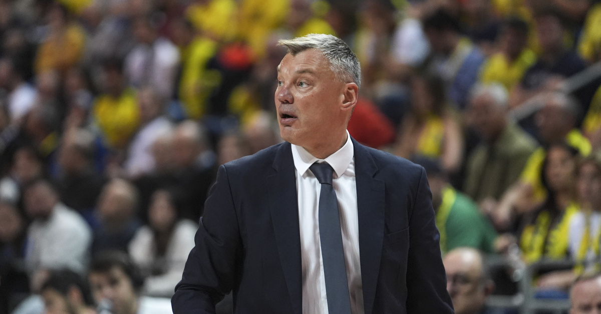 Fenerbahçe Beko, Beşiktaş GAİN'i yenerek seride 2-1 öne geçti