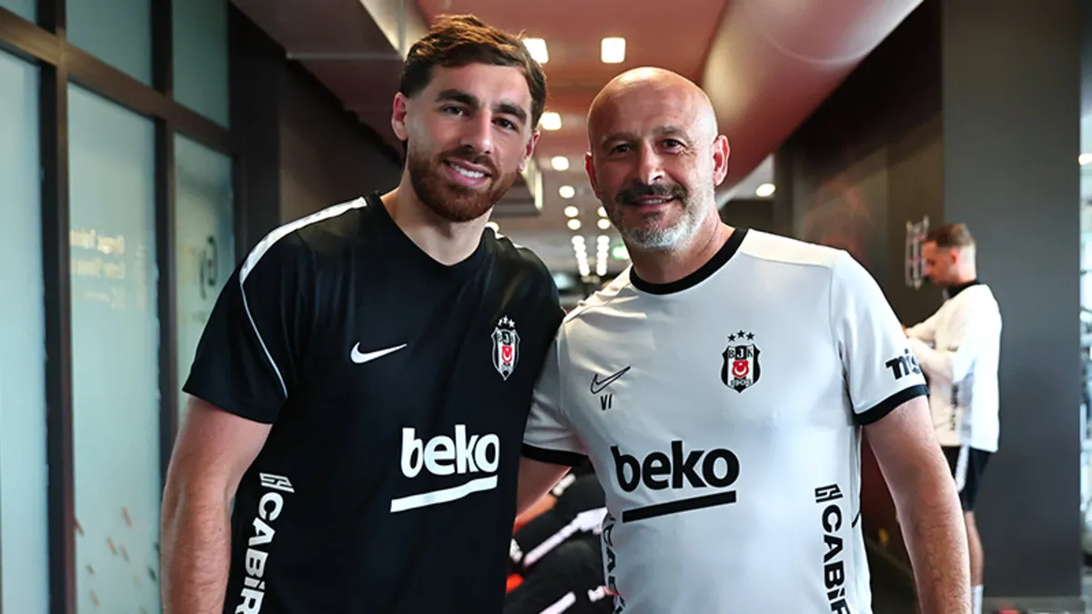 Orkun Kökçü, Beşiktaş'ın Slovakya kampına katıldı