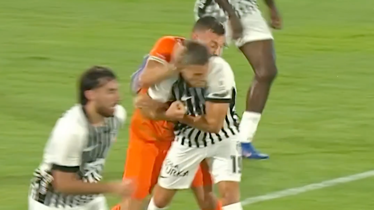 Leandro Trossard, Beşiktaş'ta hakem skandalına tepki gösterdi