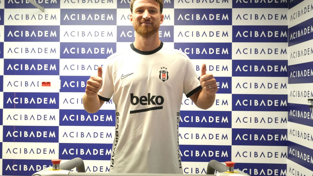 Beşiktaş'ın yeni transferi Salih Özcan sağlık kontrolünden geçti