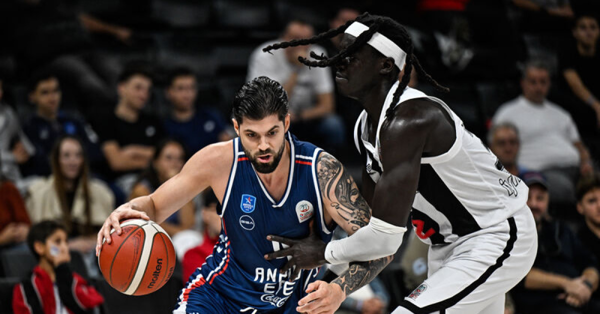 Anadolu Efes, Beşiktaş'ı 95-81 yenerek sezona galibiyetle başladı