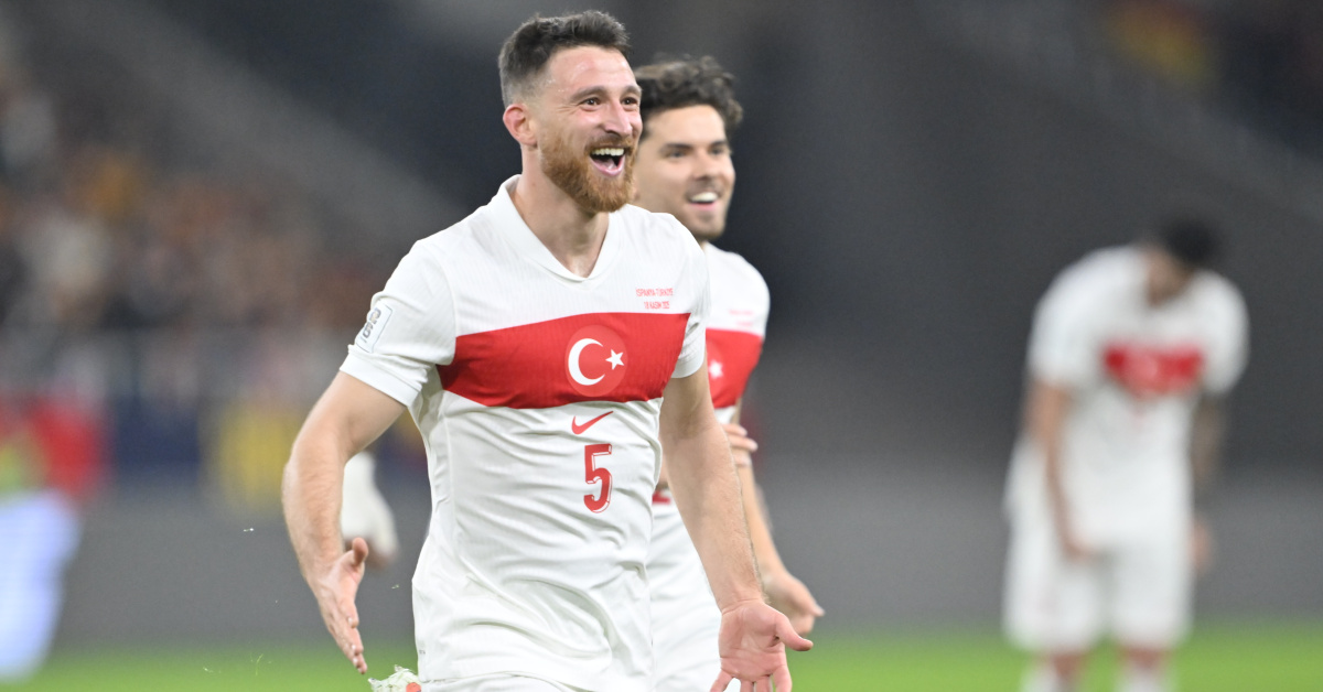 Beşiktaş, Salih Özcan ile 3+1 yıllık sözleşme imzaladı