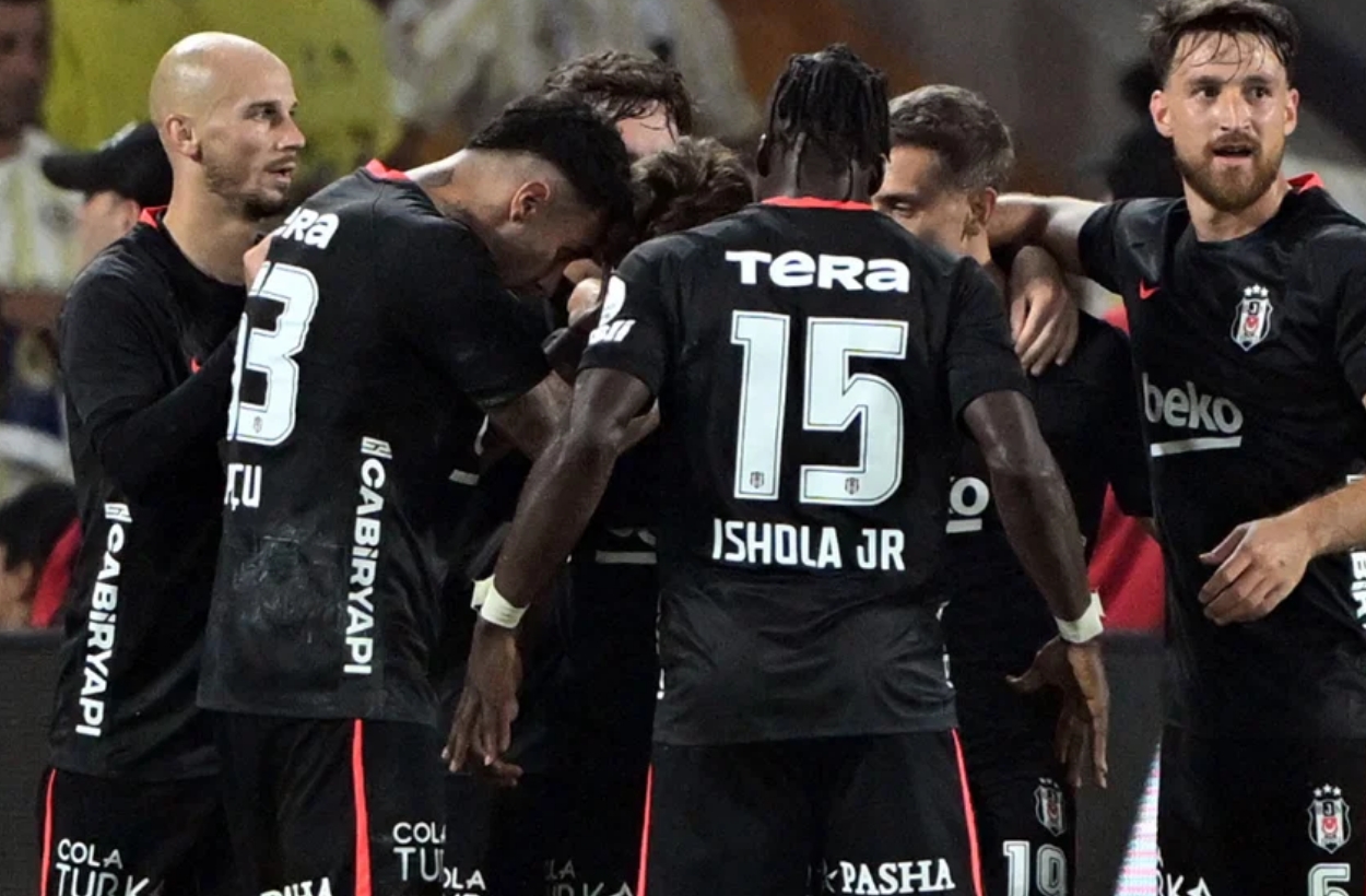 Beşiktaş, Fenerbahçe'yi 2-1 mağlup etti; Nihat Kahveci'den Vlahovic'e övgü