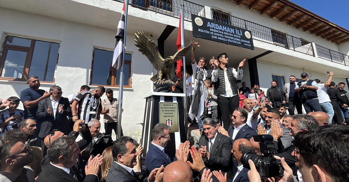 Beşiktaş Köyü'nde Kartal Heykeli Açıldı