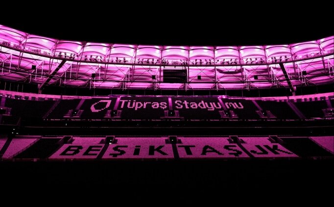 Beşiktaş, Pembe Ekim Farkındalığı İçin Stadyumunu Aydınlattı