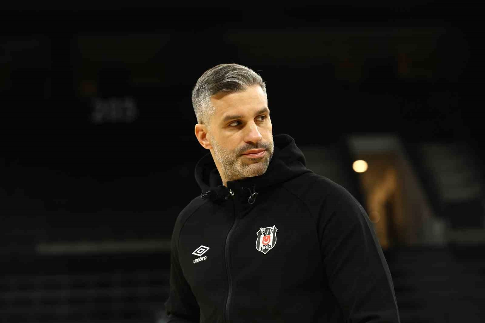 Dusan Alimpijevic: 'Fizyoterapistleri tebrik ediyorum'